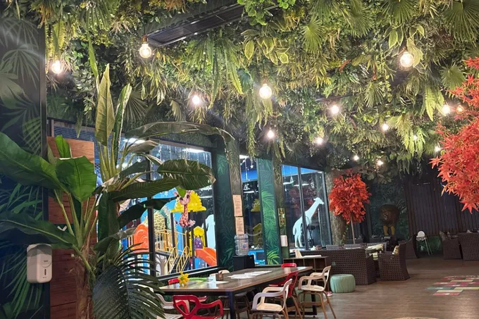 Афиша: Химическое шоу в Jungle Family Club